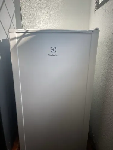 Frigobar Electrolux 122 litros 