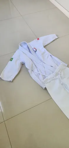 Kimono Branco de karate M3
