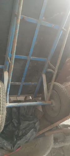 Vendo um carrinho de mão 350 kilos