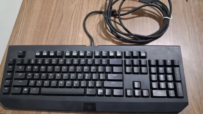 Teclado razer blackwidow chroma