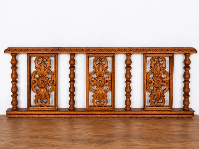 Linda cabeceira de cama rustica em pinho de riga