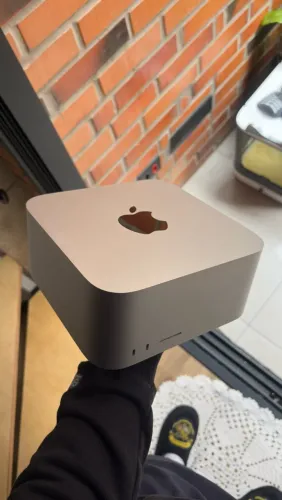 Mac Studio M1 Max 32GB ssd 512 + monitor 2k e teclado.