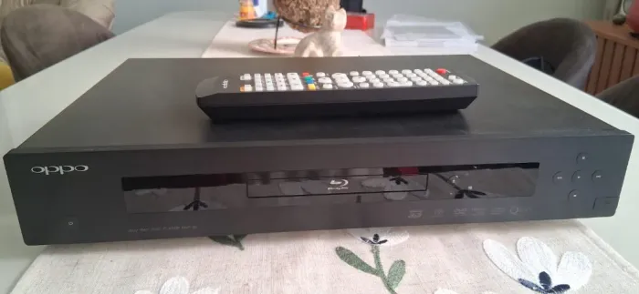 OPPO BDP 93 - Player de Blu-Ray 3D