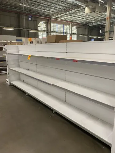 Gôndolas usadas para comércio