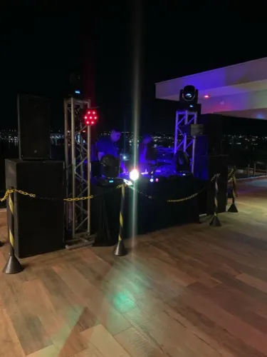 SOM, ESTRUTURA E ILUMINAÇÃO