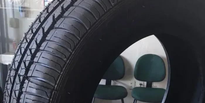 vem comprar pneus semi novos