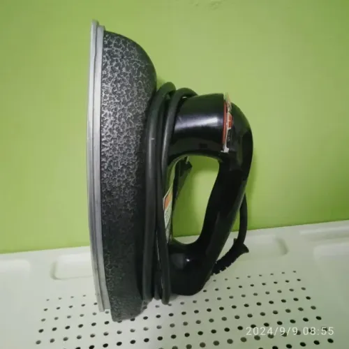 Ferro de Passar Roupa a Seco Black & Decker VFA EC0 - 220v