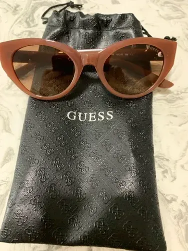 Óculos de sol Guess