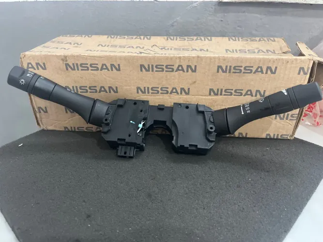 Chave Seta Farol e Limpa-Vidro Nissan March 2012 a 2020 - Original
