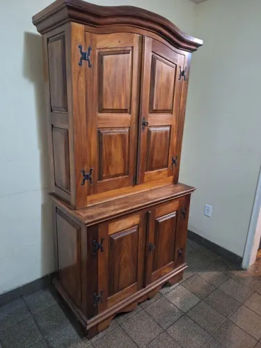 Armário arca Finland madeira nobre.