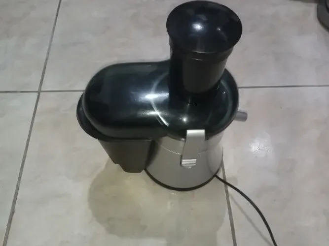 Centrifuga Extrator de Sucos 127v Excelente estado, faça sucos deliciosos e refrescantes