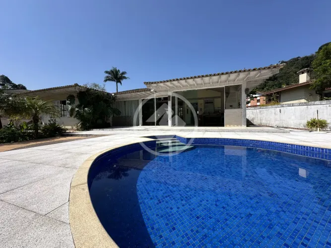 Casa em condomínio 4 suítes, 330m², Comary, Teresópolis/RJ codigo: 64591