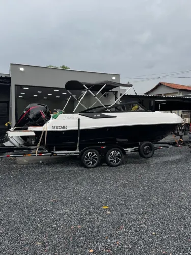 LANCHA FOCKER 212 MOTOR 175 HP MERCURY  PRO XS COM CARRETA RODOVIÁRIA RONDON
