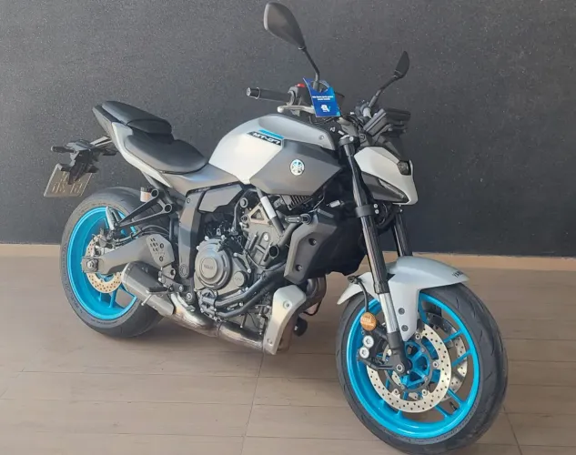 YAMAHA MT07 2025 SEMINOVA MAIS NOVA DA REGIÃO