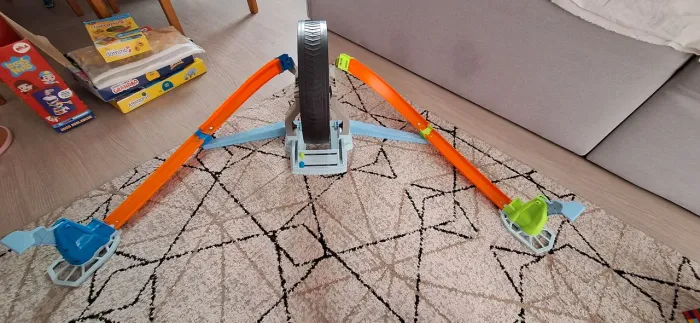 Pista Hot Wheels Looping - Diversão garantida!