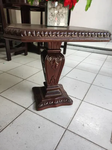 Mesa lateral OCTOGONAL Clássica em Madeira Maciça