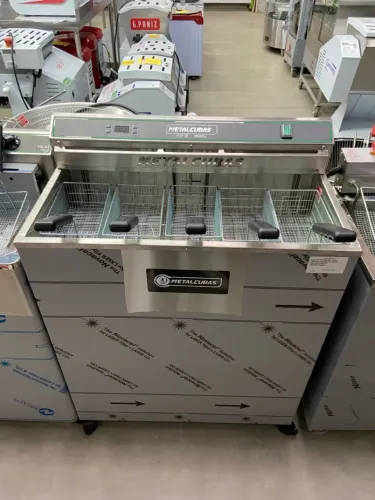 FOE-30 PEDESTAL FRITADOR ZONA FRIA ELÉTRICO - METALCUBAS