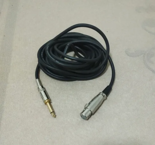 Cabo P10 x XLR - 10 metros