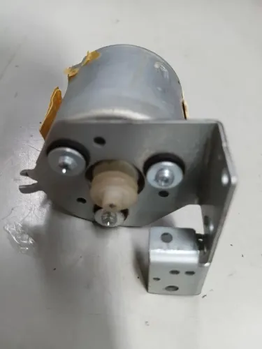 motor capstain tape deck Sanyo GXT 150 1986 funcionando possui ajuste fácil de velocidade