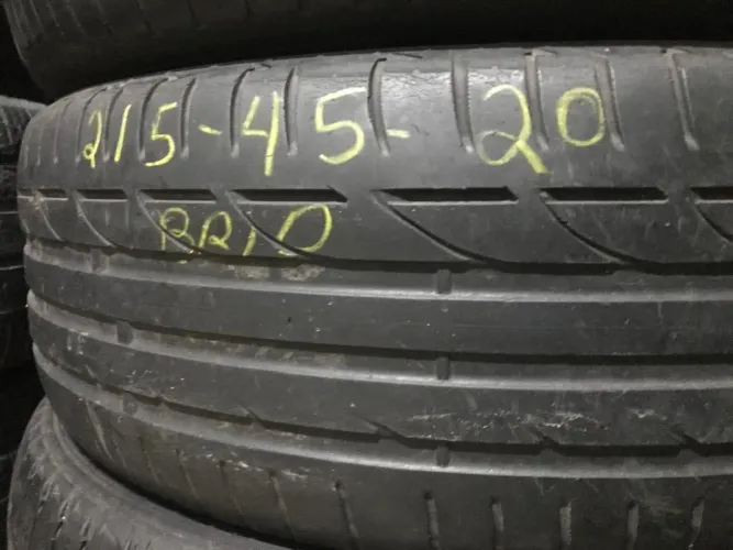 Pneus 215/45/20 Bridgestone por 250$ meia vida original Jabaquara