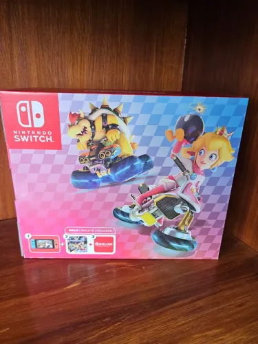 Nintendo Switch + Jogo Mario Kart 8 Deluxe + 3 meses de Assinatura Online. Novo Lacrado