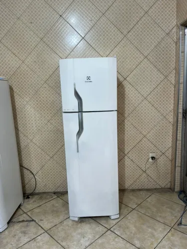 Geladeira Electrolux Frost Free 300litros