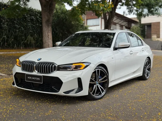 BMW 320i M Sport - Único dono 
