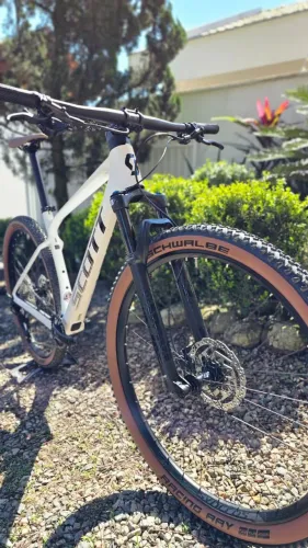 Bicicleta Scott Scale 930 - Carbono NOVA