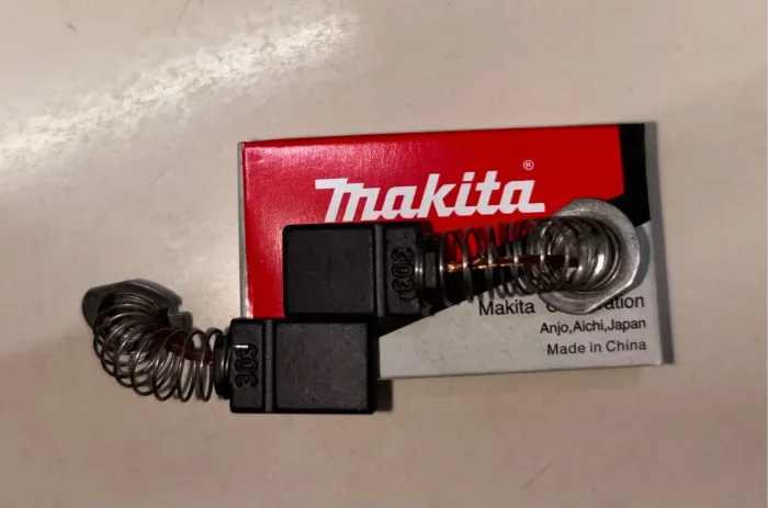 Escova de carvão para ferramentas Makita Serra Mármore