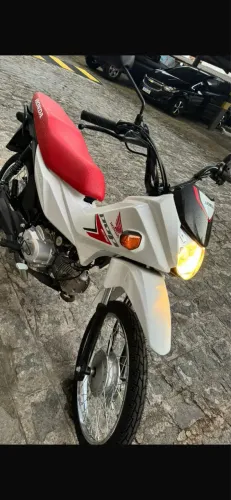 POP 110i 2025  EMPLACADA 