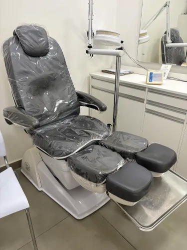 Cadeira de podologia PERFEITA ! 