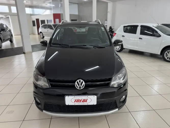 Volkswagen Crossfox 1.6 MI Total Flex 8V 5P 2011