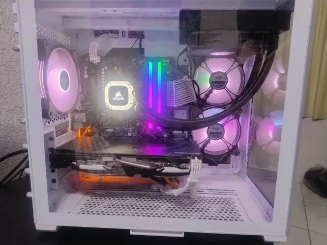 PC Gamer Ryzen 5 3400G - Gigabyte B450M DSH3 V2 - Radeon RX 580 MSI Armor OC - 16GB RAM CO