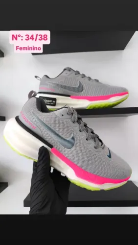 Tênis Nike feminino disponível