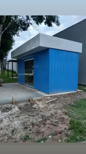 Aluguel de Container adaptado para Mini Mercado.