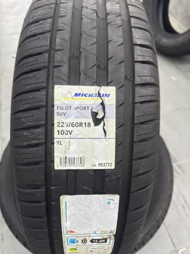 Pneu Michelin 225/60R18Pilot Sport 4 SUV 225/60R18