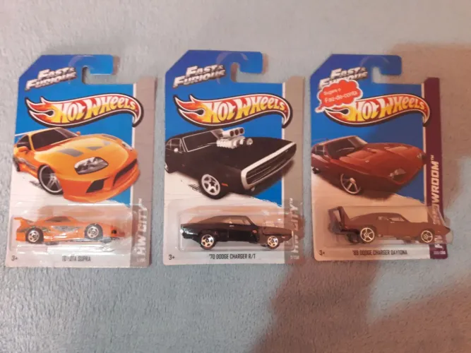 Set com 3 Hot Wheels - First Edition (2012) !!!