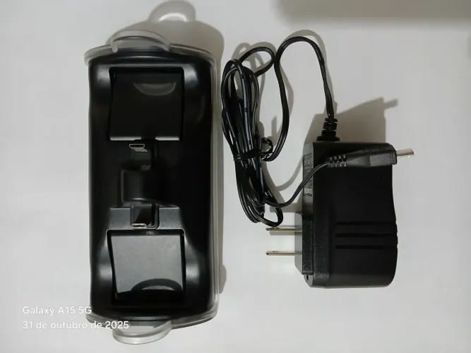 Carregador PS4 Dual Charge 2 Dock 2em1