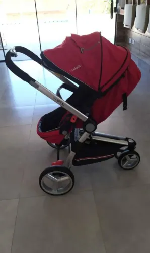 Vendo carrinho de bebê 3x1