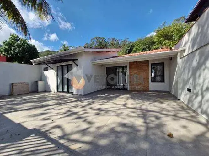 Casa à venda em São Sebastião, Barequeçaba, com 4 quartos, 190m²