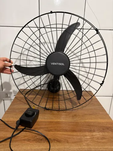 Ventilador de parede Ventisol com 3 velocidade, bivolt 
