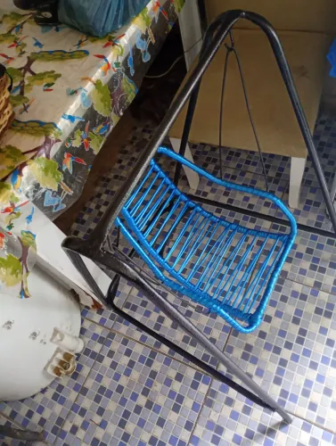 Cadeira de balanço infantil
