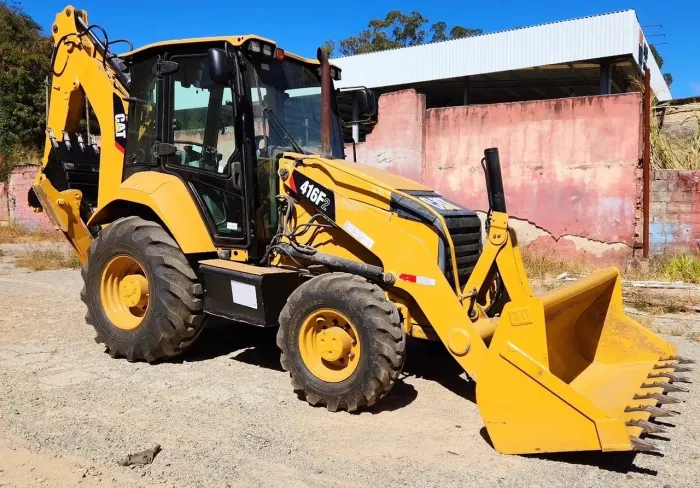 Retroescavadeira Caterpillar 416F2 2020 - Entrada 10%