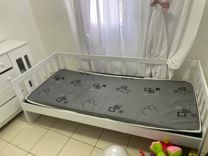 VENDO GUARDA ROUPA CAMA E CÔMODA INFANTIL