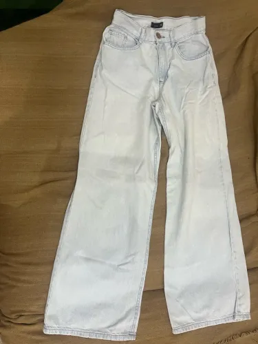 Calça jeans wide leg, tamanho 38, usada