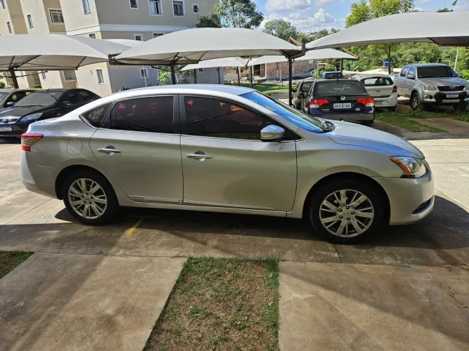 Nissan Sentra SL 2.0/ 2.0 Flex Fuel 16V Aut. 2015