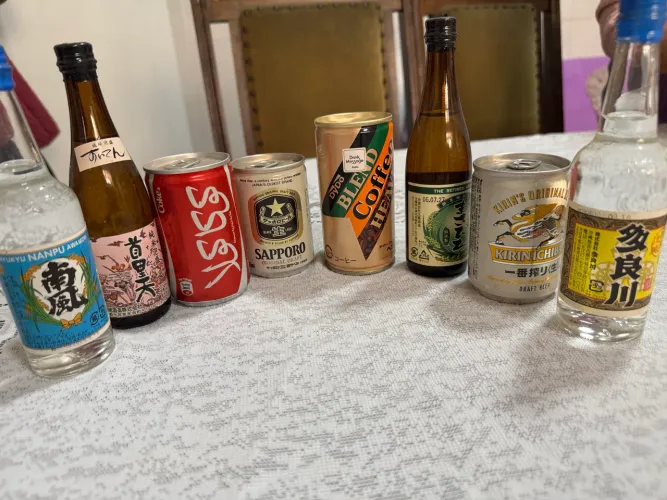 8 mini latas e garrafas de colecionador de bebidas