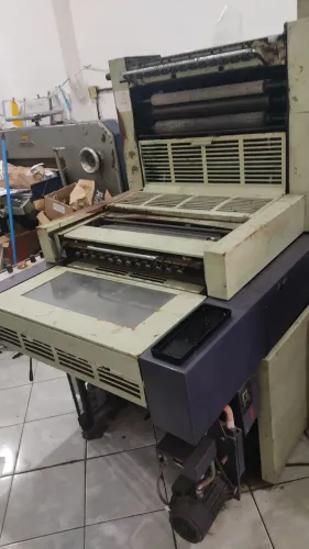 Máquina Ofsset Adast formato 4 com numerador