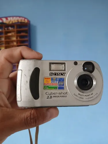 Câmera digital sony 2 mp leia a descrição do anúncio