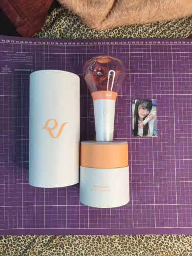 Lightstick Kim Mam Bong Red Velvet + Photocard Yeri, Kpop